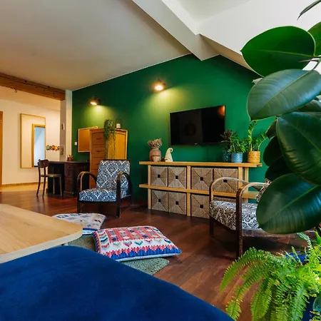 Sunny Apartment *
