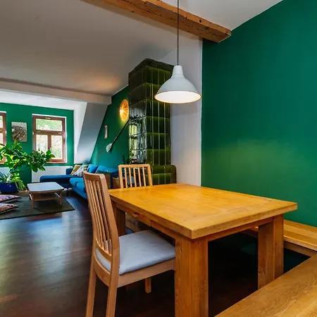 Sunny Apartment *